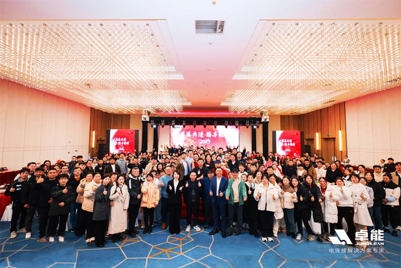 她們用溫柔與力量，聯(lián)接人生的無(wú)限可能